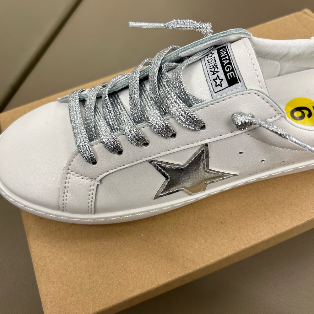 Gorgeous, Vintage Havana sneakers❤️ Get the look for less! - Picture 2 of 5